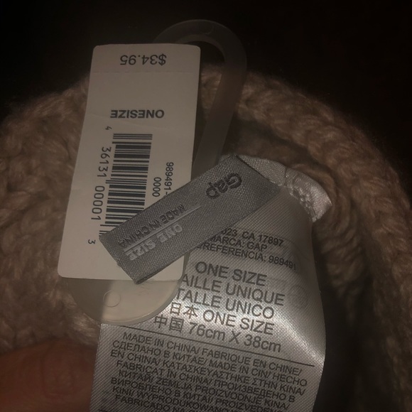 🔴 GAP infinity scarf - Picture 2 of 3